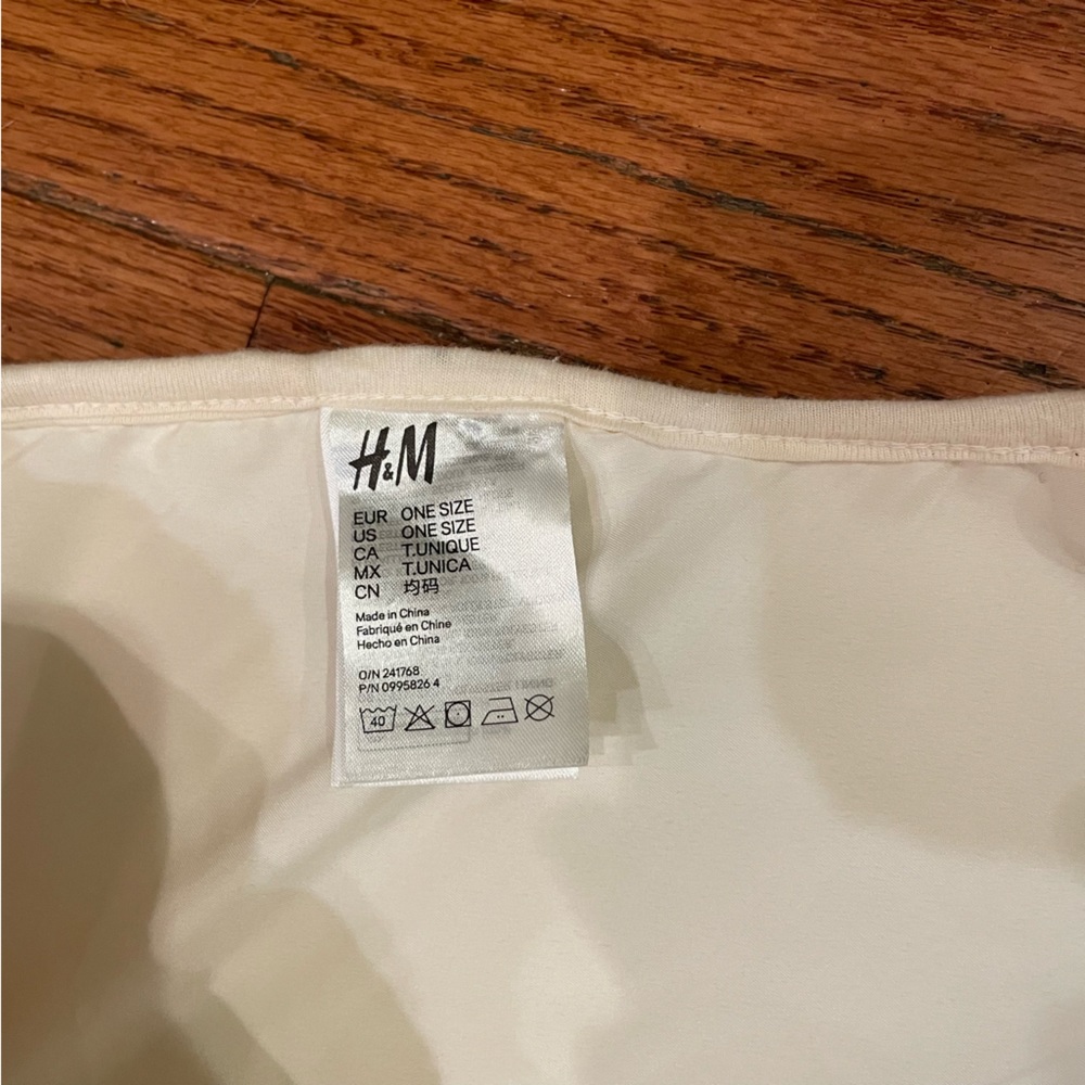 H&M Half-Zip Faux Shearling Collar - Picture 4 of 5